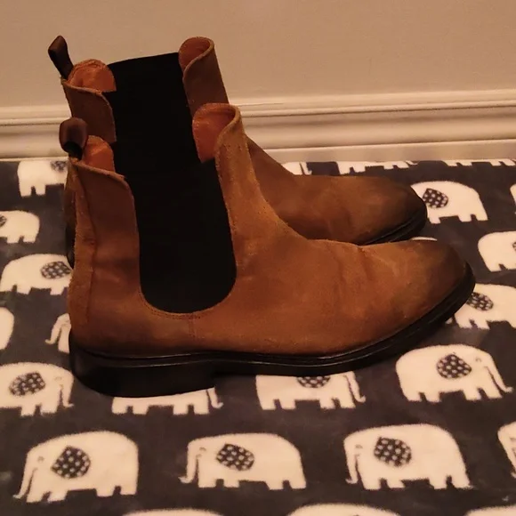 FRYE Boots - Picture 2 of 11